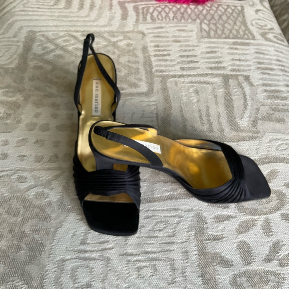 Ann  Marino Black Silk Dress Heels